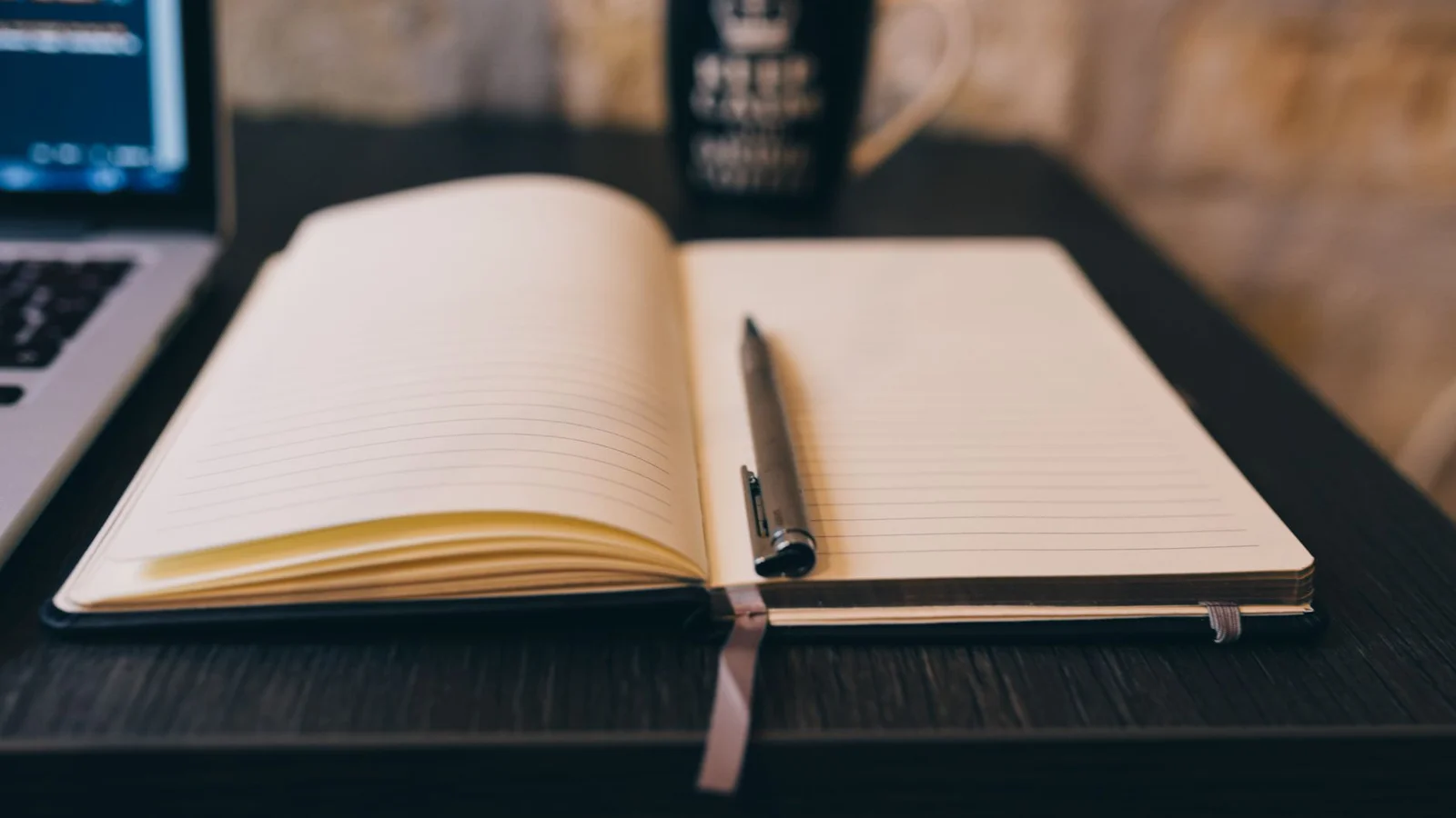 Notion Journal Template: Daily Reflection and Mood Tracking